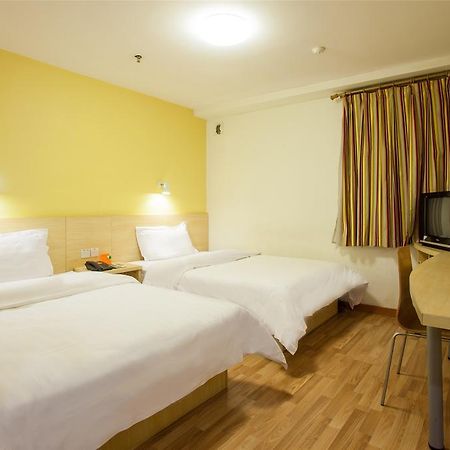7Days Inn Qingdao Wusi Square Middle Xianggang Road Extérieur photo