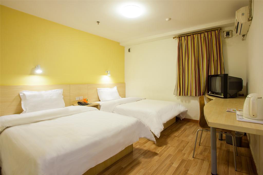 7Days Inn Qingdao Wusi Square Middle Xianggang Road Extérieur photo