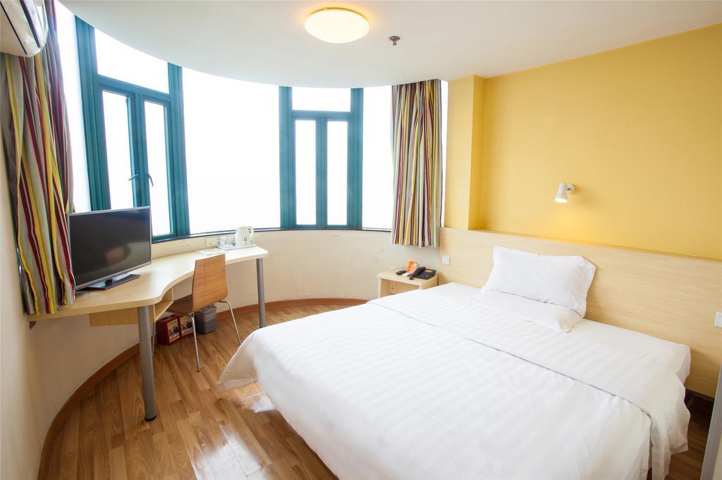 7Days Inn Qingdao Wusi Square Middle Xianggang Road Chambre photo